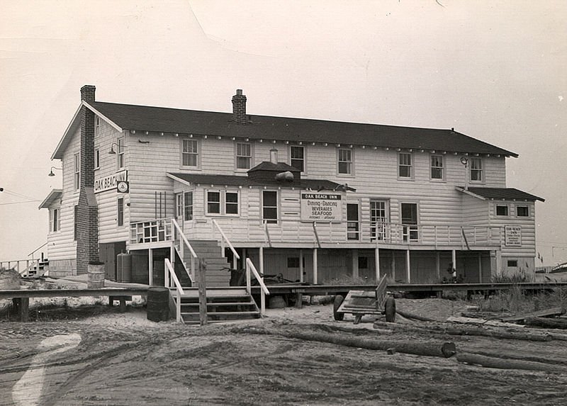 The Oak Beach Inn